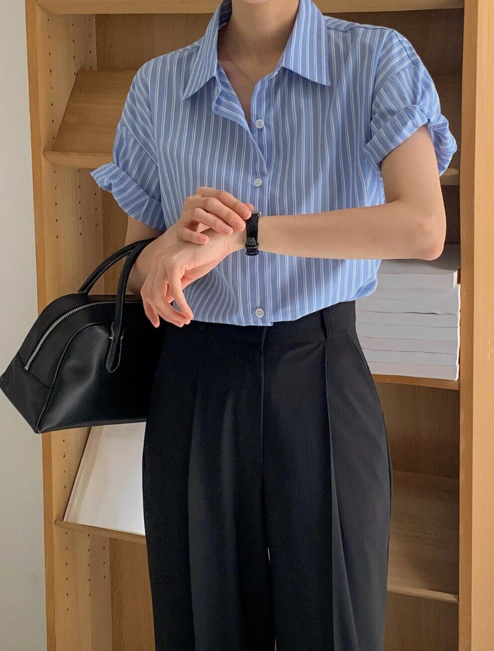 Nếu chỉ được chọn 5 món đồ để mặc đi làm cả mùa thu, tôi sẽ amp;#34;chốt đơnamp;#34; ngay lập tức những món này: Vừa giữ ấm lại thanh lịch khỏi bàn - 1