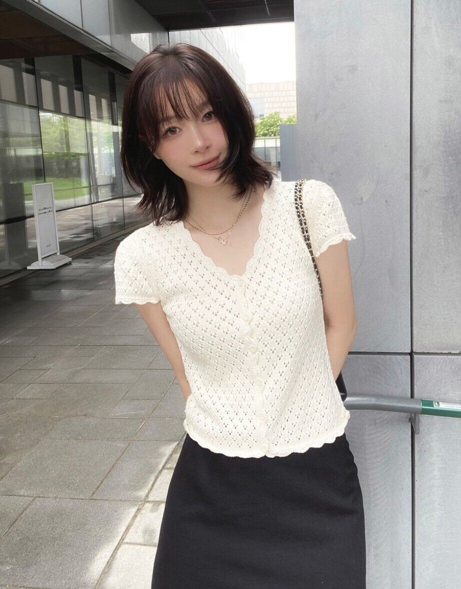 Nếu chỉ được chọn 5 món đồ để mặc đi làm cả mùa thu, tôi sẽ amp;#34;chốt đơnamp;#34; ngay lập tức những món này: Vừa giữ ấm lại thanh lịch khỏi bàn - 11