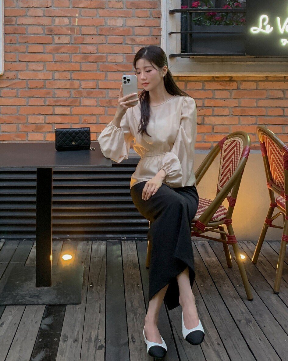 5 kiểu giày nên có để phối với chân váy: Vừa thanh lịch, lại sang chảnh như amp;#34;con nhà giàuamp;#34; - 1