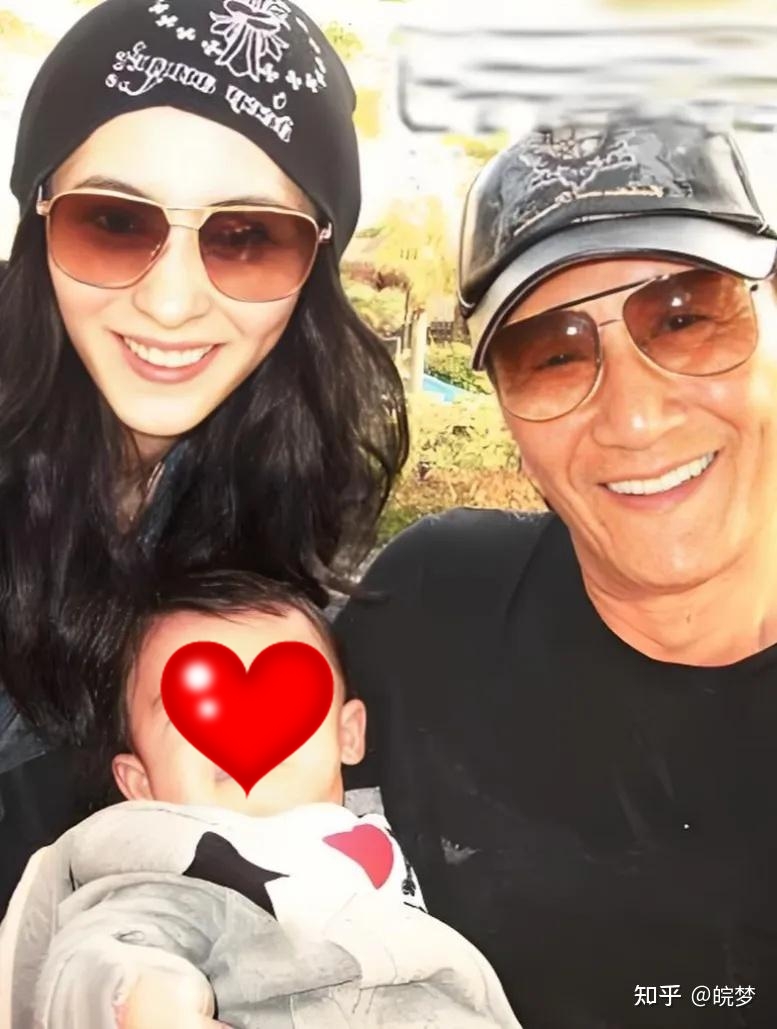 Bố Tạ Đình Phong quyết để gia tài 3.000 tỷ cho nàng dâu cũ dính lùm xùm ảnh nóng- Ảnh 4.