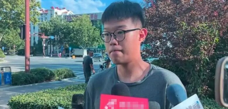 Con trai cả của chị Lý.