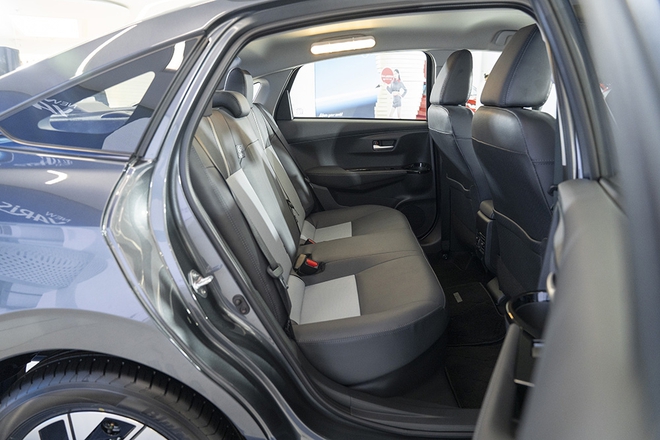 Toyota Vios hybrid ra mắt ĐNÁ: Chung động cơ Yaris Cross HEV, mạnh 110 mã lực, giá quy đổi từ 580 triệu- Ảnh 19.