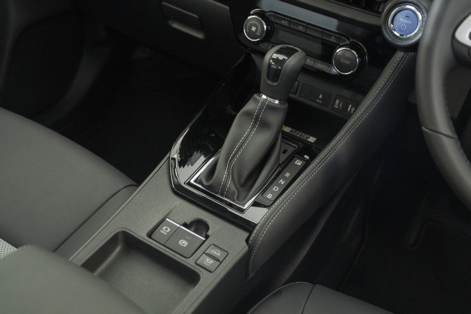 Toyota Vios hybrid ra mắt ĐNÁ: Chung động cơ Yaris Cross HEV, mạnh 110 mã lực, giá quy đổi từ 580 triệu- Ảnh 23.