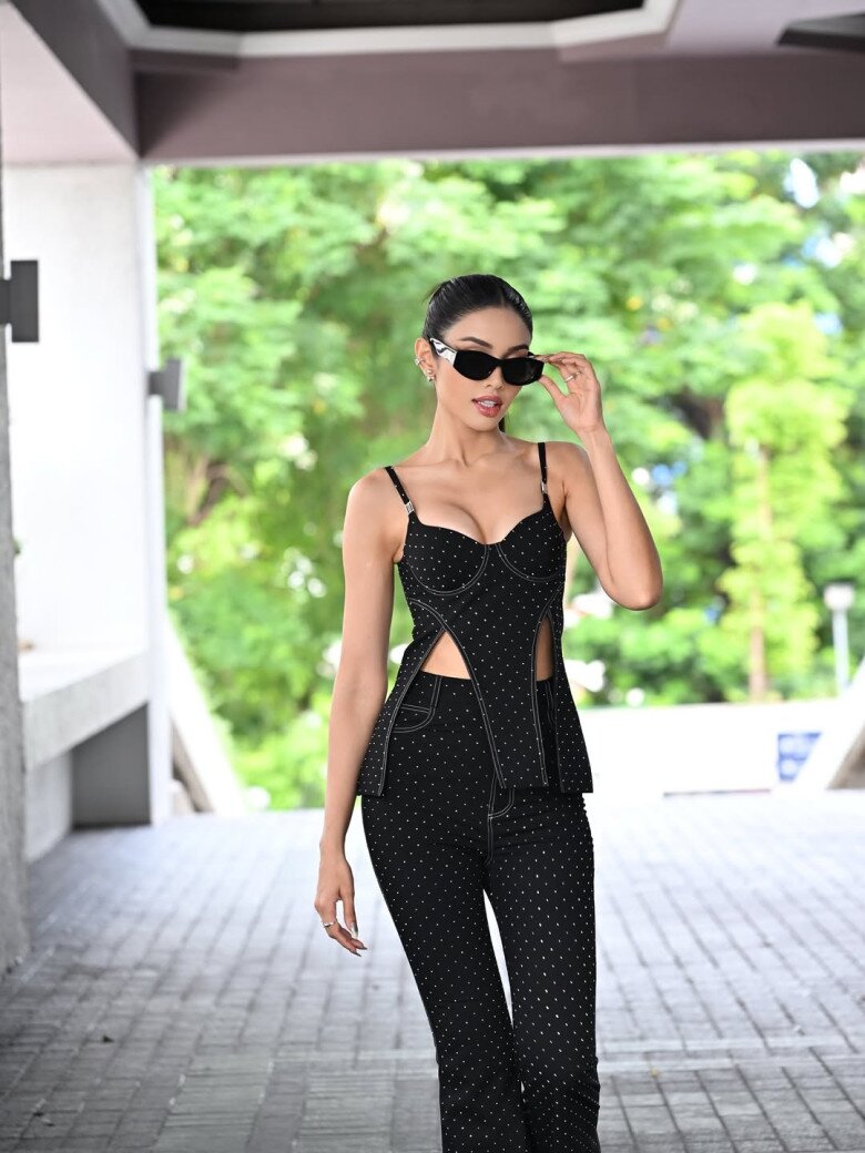 Người đẹp thi Hoa hậu 4 lần mới đăng quang: Từng kiếm gần 3 tỷ chỉ trong một tiếng, cao 1m78, body amp;#34;căng trànamp;#34; đẹp mướt mắt - 6