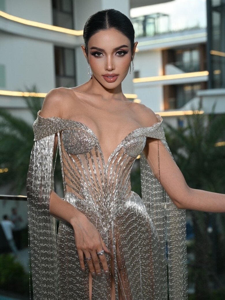 Người đẹp thi Hoa hậu 4 lần mới đăng quang: Từng kiếm gần 3 tỷ chỉ trong một tiếng, cao 1m78, body amp;#34;căng trànamp;#34; đẹp mướt mắt - 7