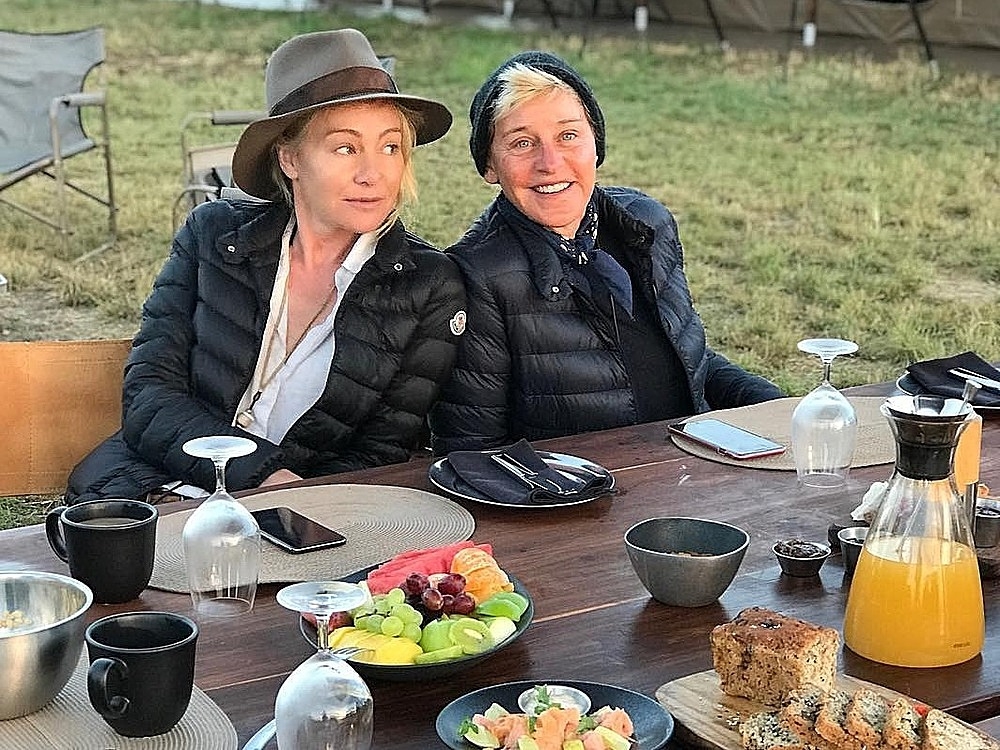 Ellen DeGereneres và Portia de Rossi là một trong những cặp sao quyền lực nhất cộng đồng LGBTQ+. Ảnh: Instagram/ Portia de Rossi