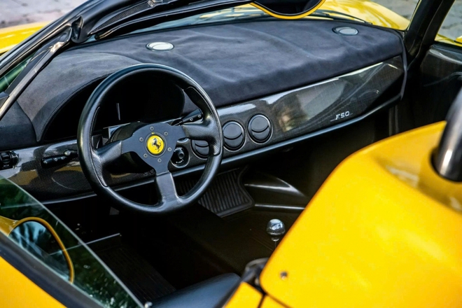 Chiêm ngưỡng Ferrari F50 màu vàng Giallo Modena vừa được bán đấu giá hơn 240 tỷ đồng- Ảnh 5.