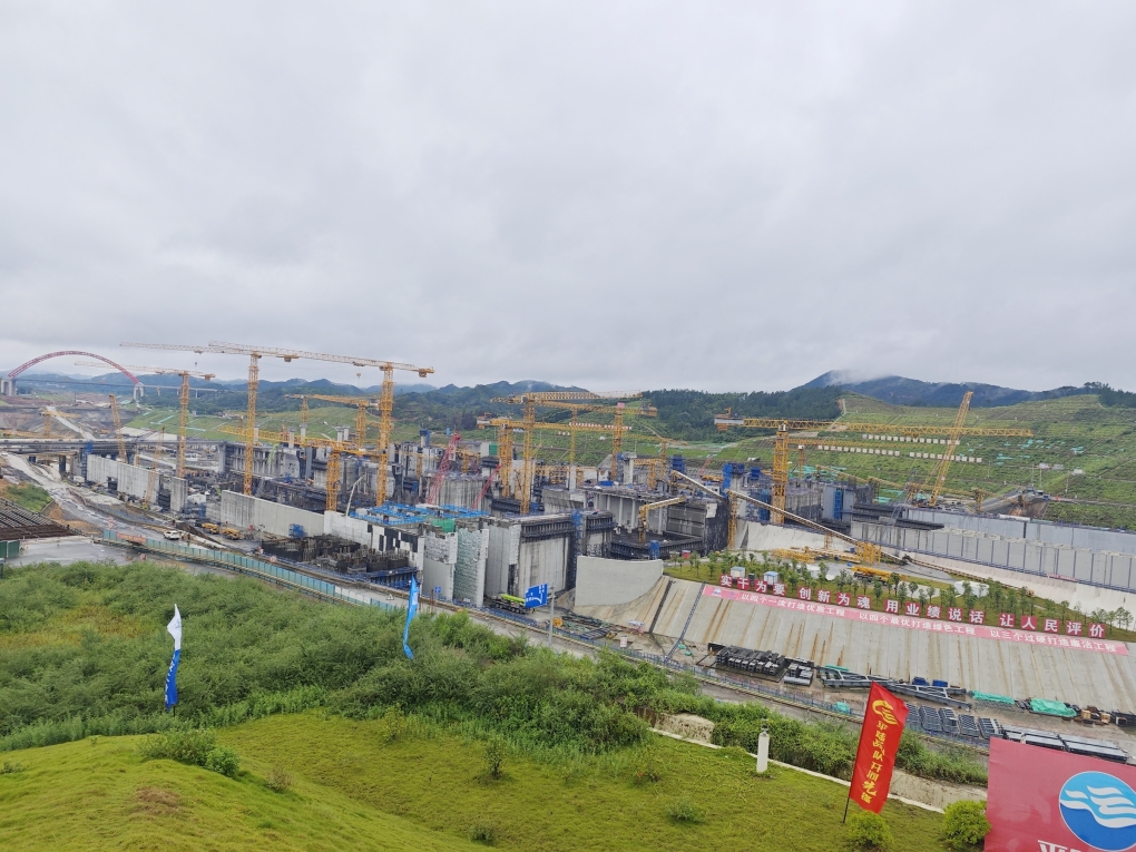 Công trình âu tàu Mã Đạo đang được thi công ở thành phố Khâm Châu, tỉnh Quảng Tây, ngày 6/8. Ảnh: Hồng Hạnh