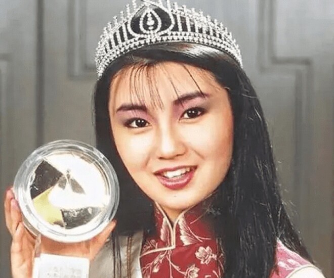 Trương Mạn Ngọc bắt đầu nổi tiếng sau khi đăng quang một cuộc thi nhan sắc.