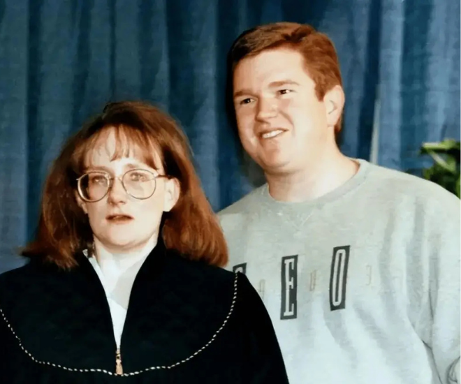 Bobbi và Kenny McCaughey - bố mẹ của ca sinh 7 đầu tiên thế giới.