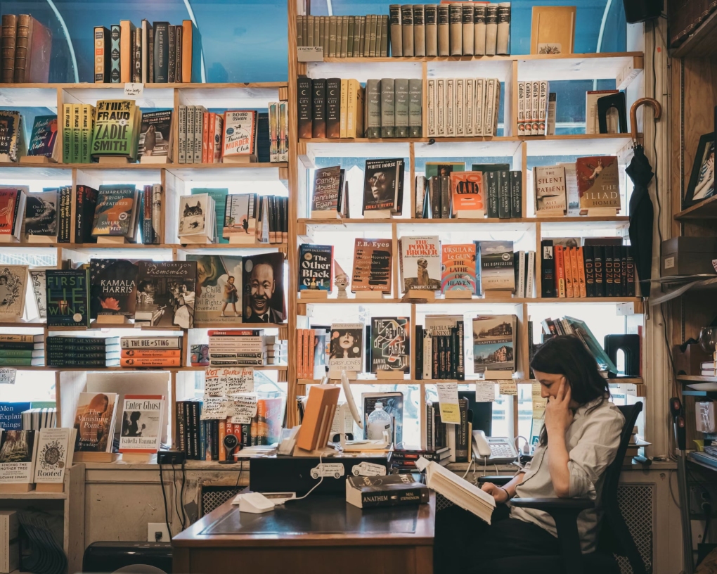 Một hiệu sách ở Đan Mạch. Ảnh: The Guardian