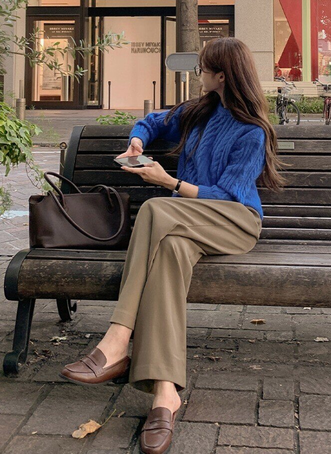 Không thích cao gót thì sắm ngay 5 kiểu giày dép này: Đi làm vừa thoải mái vừa sang chảnh, dân công sở bỏ lỡ chỉ có tiếc - 1