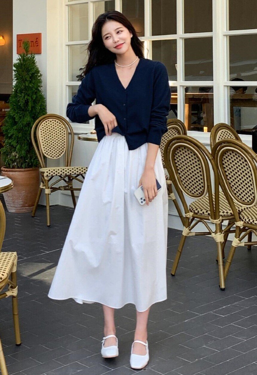 Nếu chỉ được chọn một chiếc áo để diện suốt mùa Thu – Đông 2025, tôi chắc chắn đây là amp;#34;chân áiamp;#34; của mọi chị em - 8