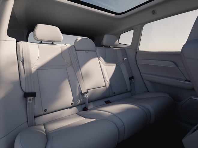 Volvo XC70 nhận đặt hàng: Giá quy đổi từ 1,1 tỷ đồng, động cơ PHEV, chạy 180km không cần xăng- Ảnh 5.