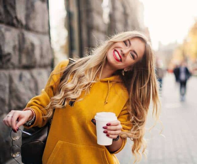 9 mẹo ngôn ngữ cơ thể giúp bạn trở nên cuốn hút hơn ngay lập tức - 1