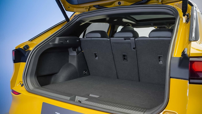 VW T-Roc 2025 - SUV cùng cỡ Corolla Cross nâng đời với 2 màn hình khủng, có bản thể thao, dễ ‘hot’ nếu về Việt Nam- Ảnh 4. VW T-Roc 2025 - SUV cùng cỡ Corolla Cross nâng đời với 2 màn hình khủng, có bản thể thao, dễ ‘hot’ nếu về Việt Nam- Ảnh 4.