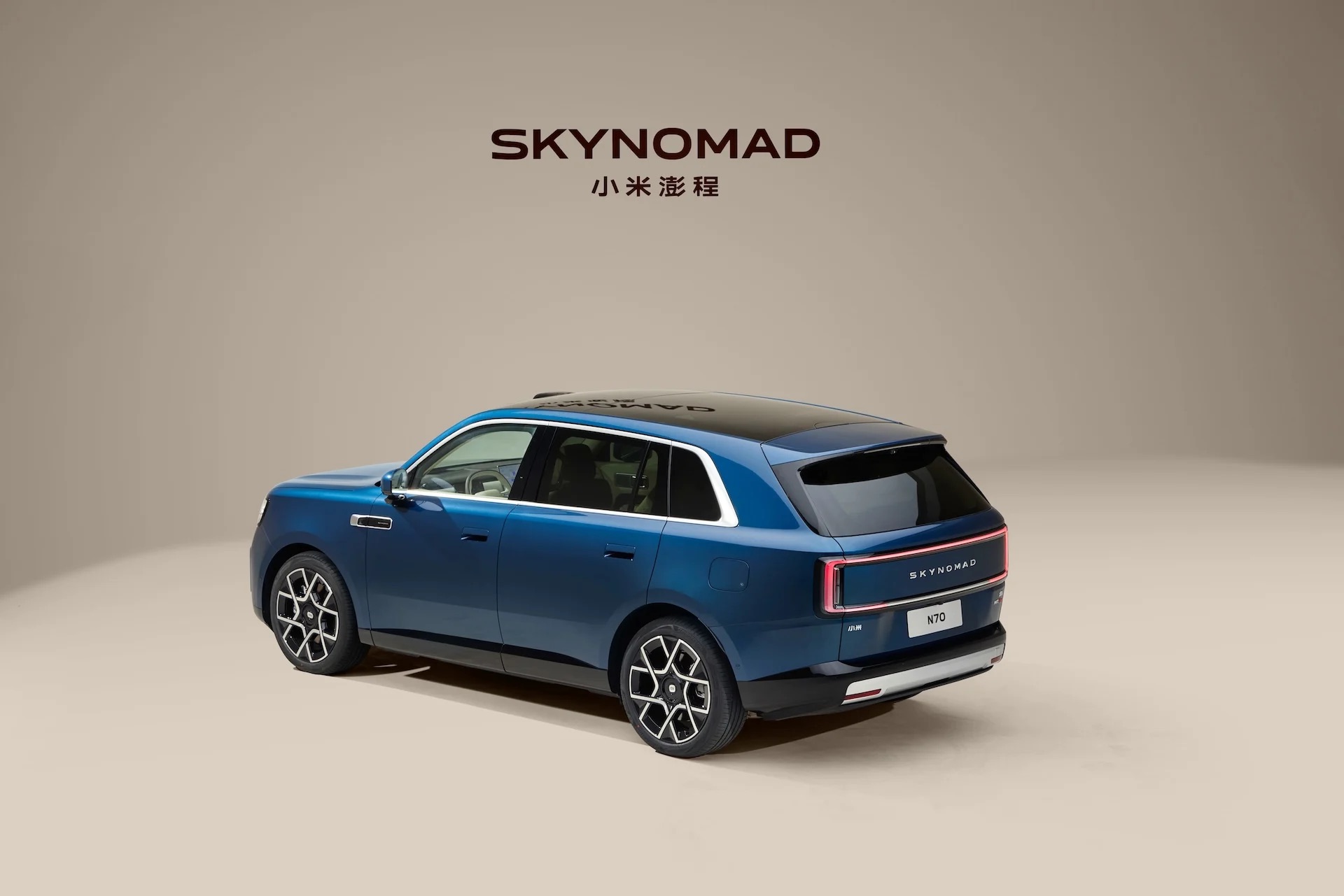 Xe hybrid đi không cần xăng xa nhất thế giới bán ở sát Việt Nam: Giá quy đổi gần 1 tỷ đồng, đầy điện chạy hơn 500km, mạnh 416hp, AWD - Ảnh 2.