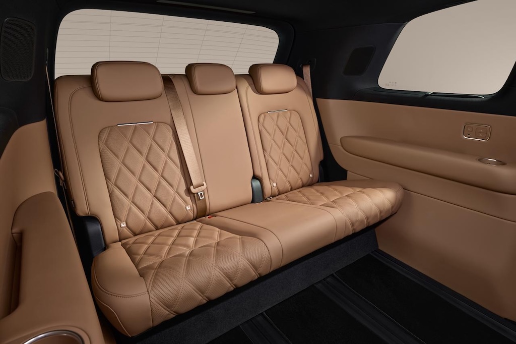 Xe hybrid đi không cần xăng xa nhất thế giới bán ở sát Việt Nam: Giá quy đổi gần 1 tỷ đồng, đầy điện chạy hơn 500km, mạnh 416hp, AWD - Ảnh 10.