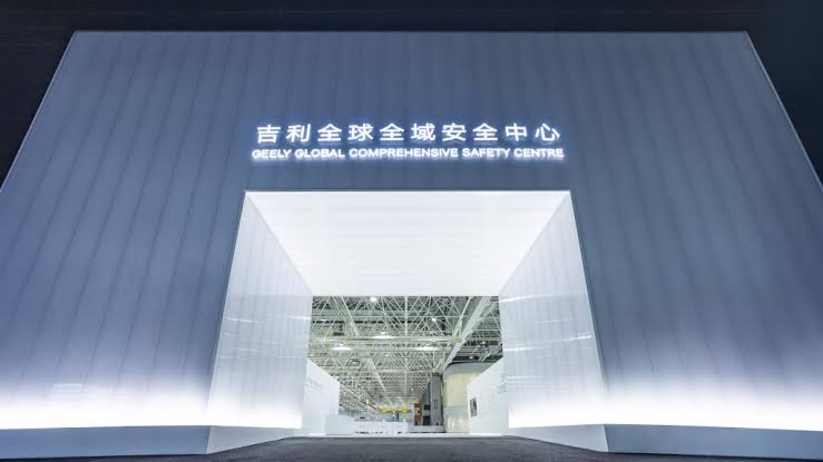 Geely - Từ một doanh nghiệp nhỏ tại Chiết Giang đến tập đoàn ô tô top 8 thế giới - Ảnh 4. Geely - Từ một doanh nghiệp nhỏ tại Chiết Giang đến tập đoàn ô tô top 8 thế giới - Ảnh 4.