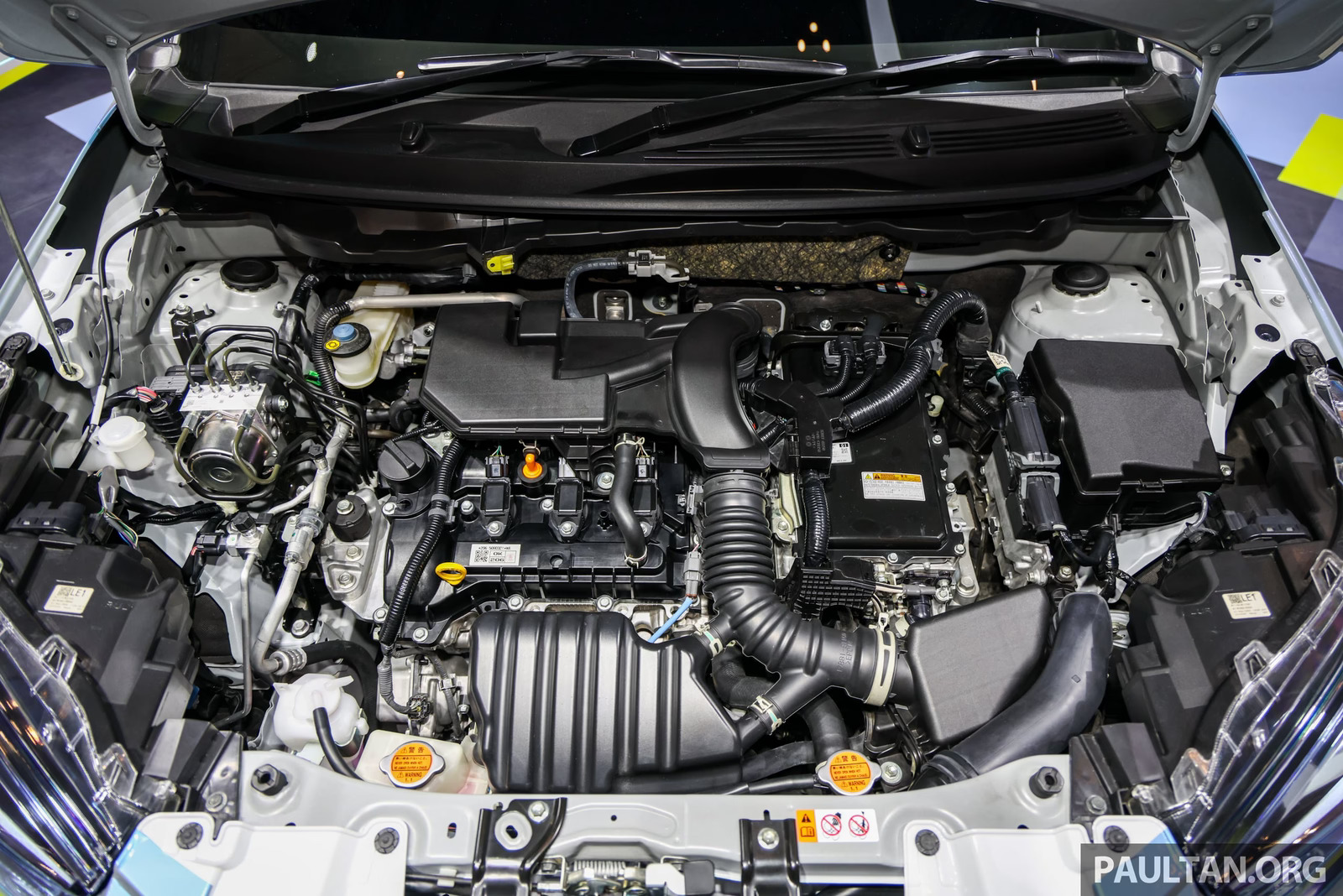 'Anh em sinh đôi' Toyota Raize trình làng bản hybrid cực nổi bật: Sơn đổi màu, thiết kế hầm hố hơn, giá quy đổi hơn 500 triệu đồng - Ảnh 6.