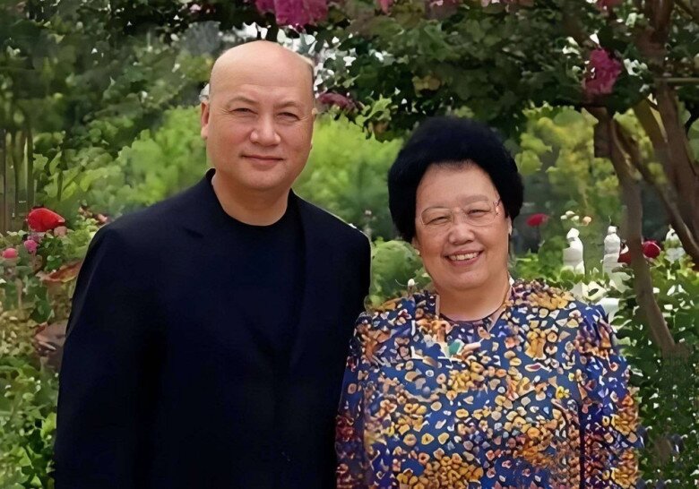 Trì Trọng Thụy và vợ - tỷ phú Trần Lệ Hoa có hơn 30 năm gắn bó.