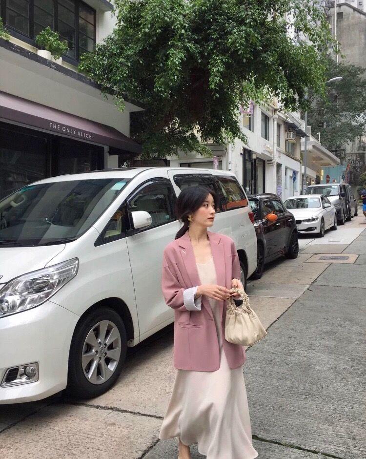 Thu này mặc gì đi làm? Bí quyết amp;#34;2 giảm - 1 tăngamp;#34; giúp nàng công sở lên đồ thanh lịch, cuốn hút - 18