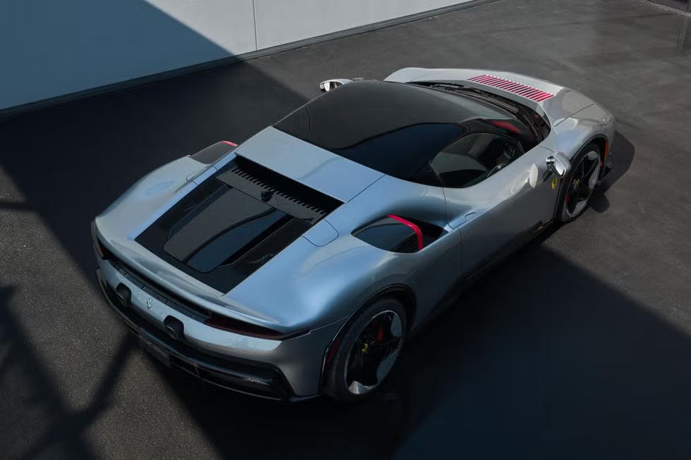 Ferrari làm riêng siêu xe độc bản cho giới tinh hoa: Gần 1.000 mã lực, ngoại hình không còn nhận ra bản gốc - Ảnh 3.