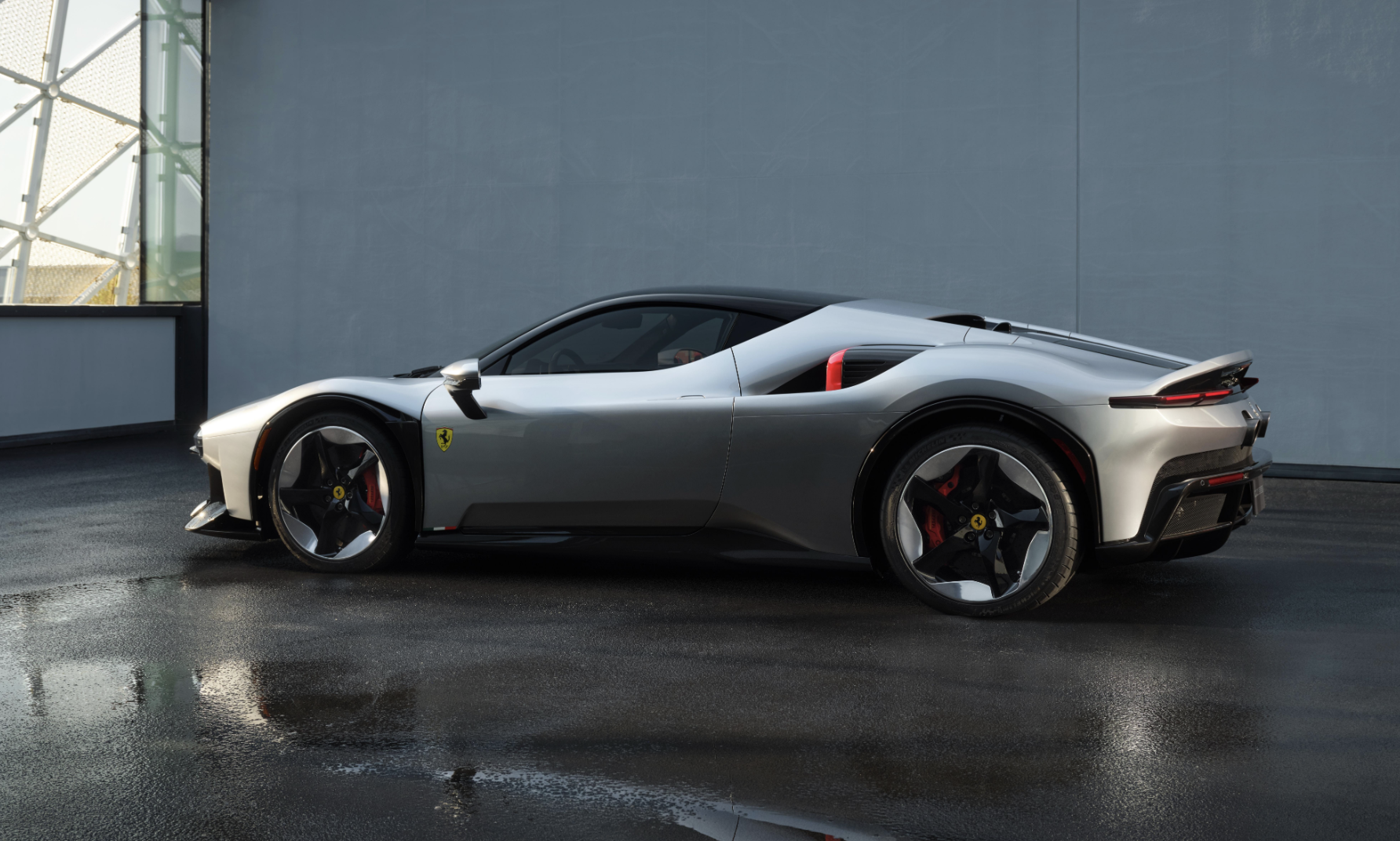 Ferrari làm riêng siêu xe độc bản cho giới tinh hoa: Gần 1.000 mã lực, ngoại hình không còn nhận ra bản gốc - Ảnh 5.