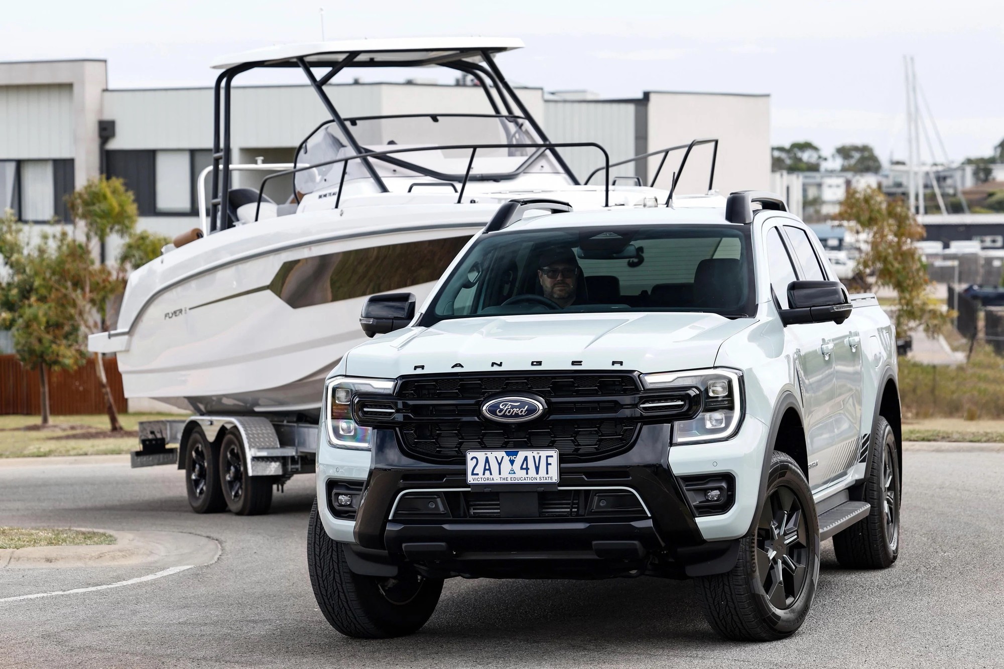 Ford Ranger PHEV ‘cháy’ sạch hàng ở một quốc gia sau khi hãng giảm giá tương đương gần 300 triệu đồng - Ảnh 3.