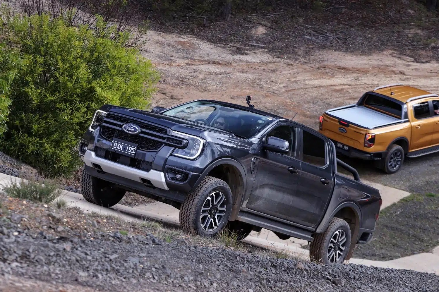 Ford Ranger PHEV ‘cháy’ sạch hàng ở một quốc gia sau khi hãng giảm giá tương đương gần 300 triệu đồng - Ảnh 4.