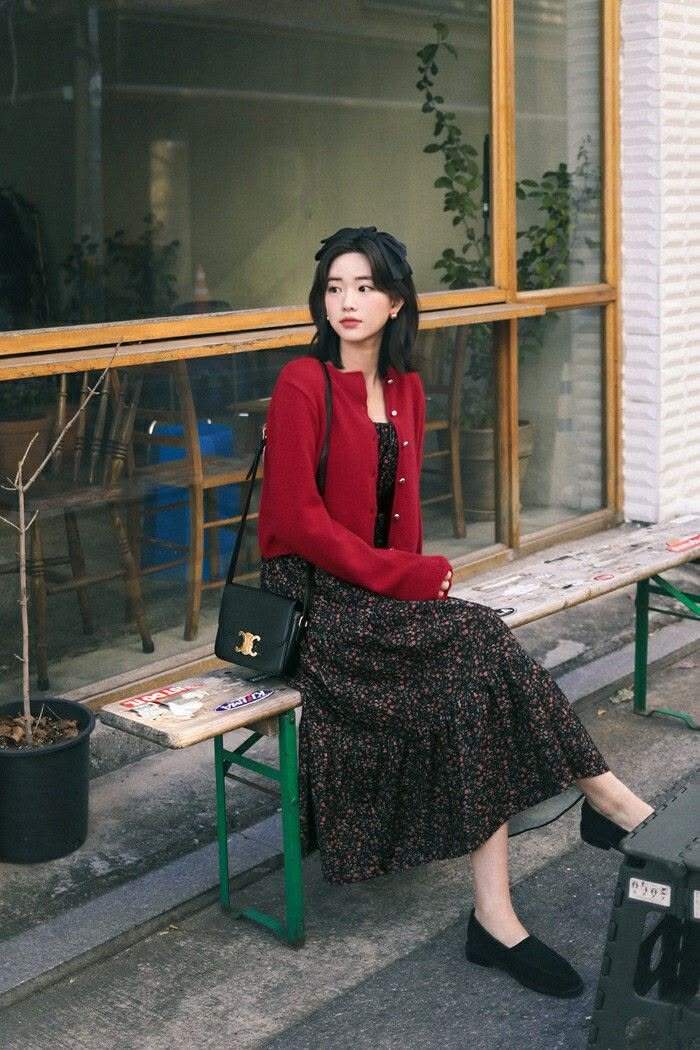 5 gam màu amp;#34;hotamp;#34; mùa Thu Đông giúp phụ nữ U40 xây dựng phong cách sang trọng, không lo lỗi mốt - 12
