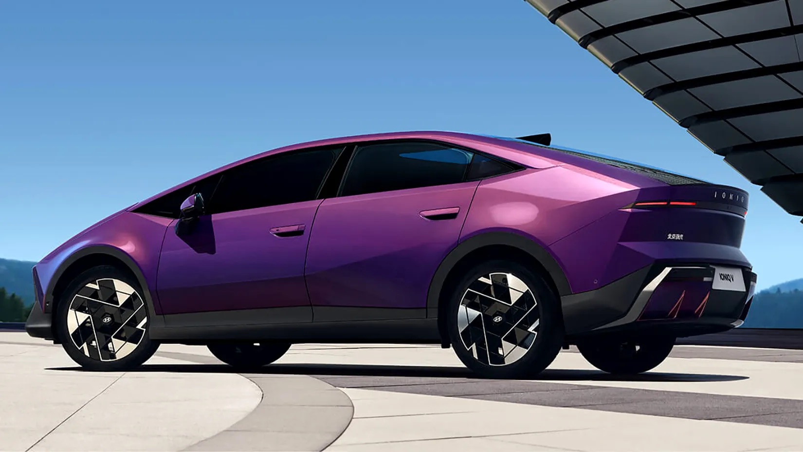 Hyundai tung sedan điện giá quy đổi chỉ 600 triệu: Thiết kế như Lamborghini, chạy Hà Nội - Quảng Trị chỉ trong 1 lần sạc - Ảnh 9.