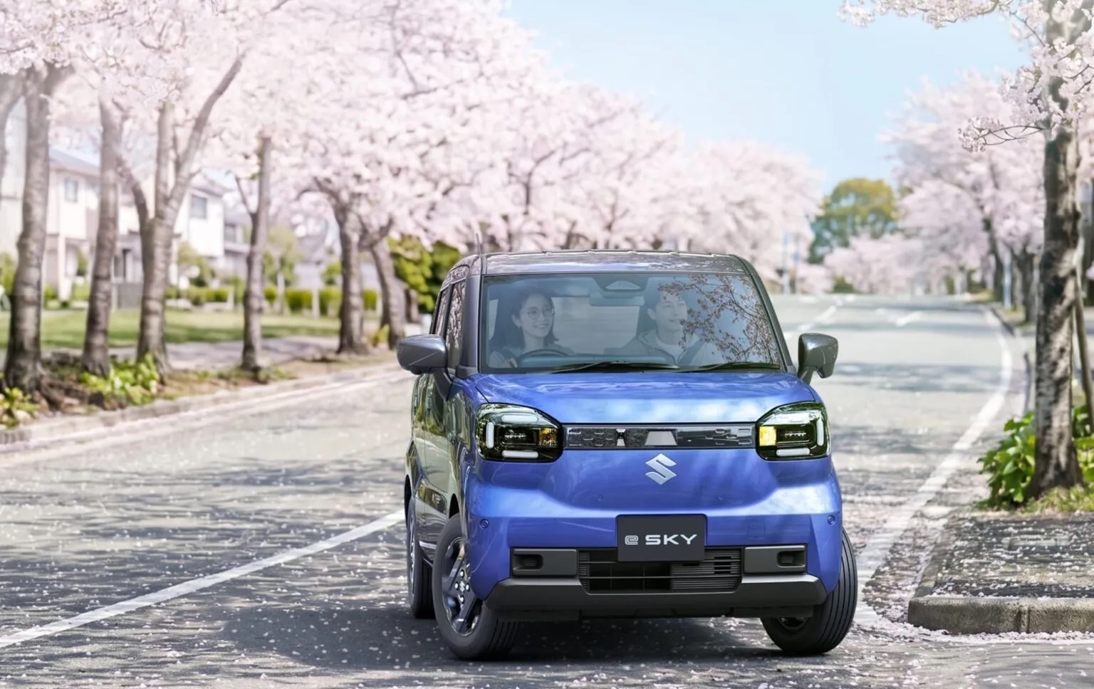 Suzuki có xe điện mini nhỏ gần như VF 3 nhưng 5 cửa: 2 màn hình lớn, phanh điện tử, chạy 310km/sạc, sạc nhanh 80% trong 25 phút - Ảnh 1.