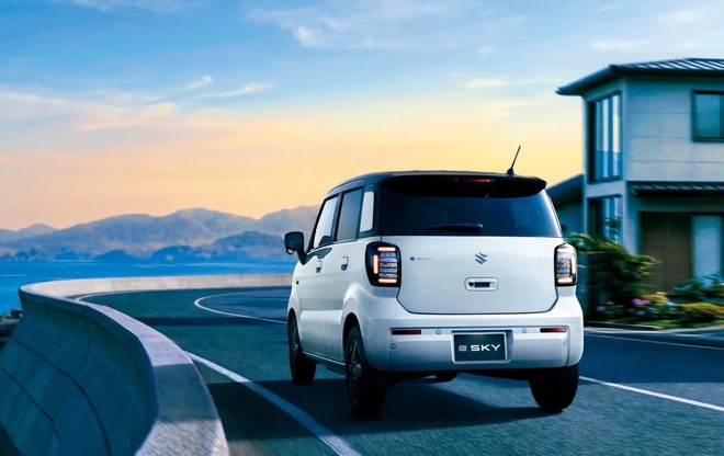 Suzuki có xe điện mini nhỏ gần như VF 3 nhưng 5 cửa: 2 màn hình lớn, phanh điện tử, chạy 310km/sạc, sạc nhanh 80% trong 25 phút - Ảnh 4.