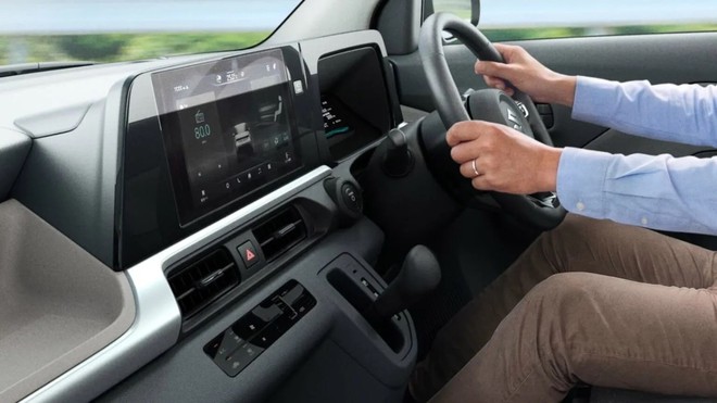 Suzuki có xe điện mini nhỏ gần như VF 3 nhưng 5 cửa: 2 màn hình lớn, phanh điện tử, chạy 310km/sạc, sạc nhanh 80% trong 25 phút - Ảnh 6.