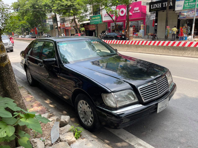 Bấm được biển phát lộc, Mercedes-Benz S-Class thời ‘ông bà anh’ vẫn có giá rẻ ngang Honda SH - Ảnh 1. Bấm được biển phát lộc, Mercedes-Benz S-Class thời ‘ông bà anh’ vẫn có giá rẻ ngang Honda SH - Ảnh 1.