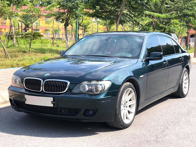 BMW 750 Li trượt giá sau 14 năm, tiền bán lại không đủ để tậu Hyundai Accent 2021 - Ảnh 4.