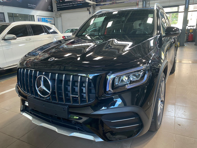 Mercedes-AMG GLB 35 ồ ạt về đại lý: SUV 7 chỗ mạnh nhất Việt Nam cho dân chơi mê tốc độ, giá đắt hơn GLC 300 - Ảnh 13.