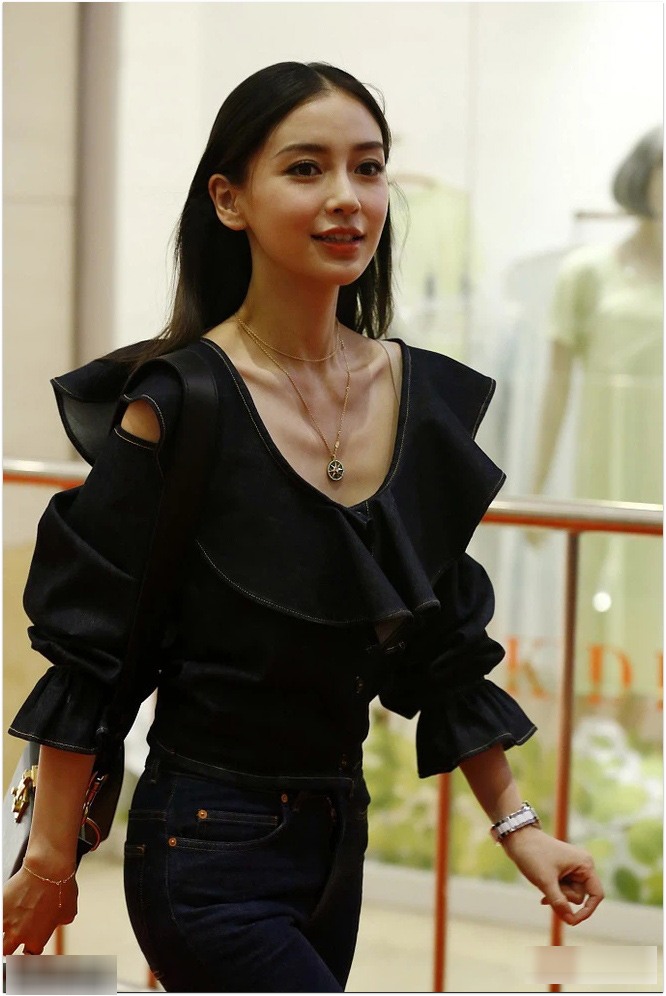 Ảnh người qua đường chụp Angelababy amp;#34;vạch trầnamp;#34; vóc dáng thật của bà xã Huỳnh Hiểu Minh - 3