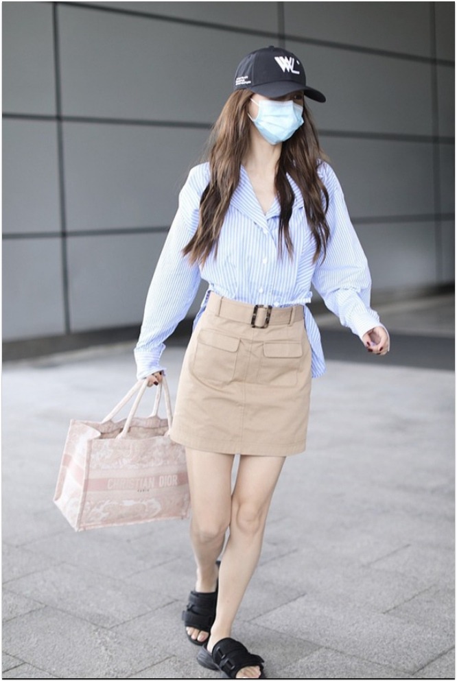 Ảnh người qua đường chụp Angelababy amp;#34;vạch trầnamp;#34; vóc dáng thật của bà xã Huỳnh Hiểu Minh - 4