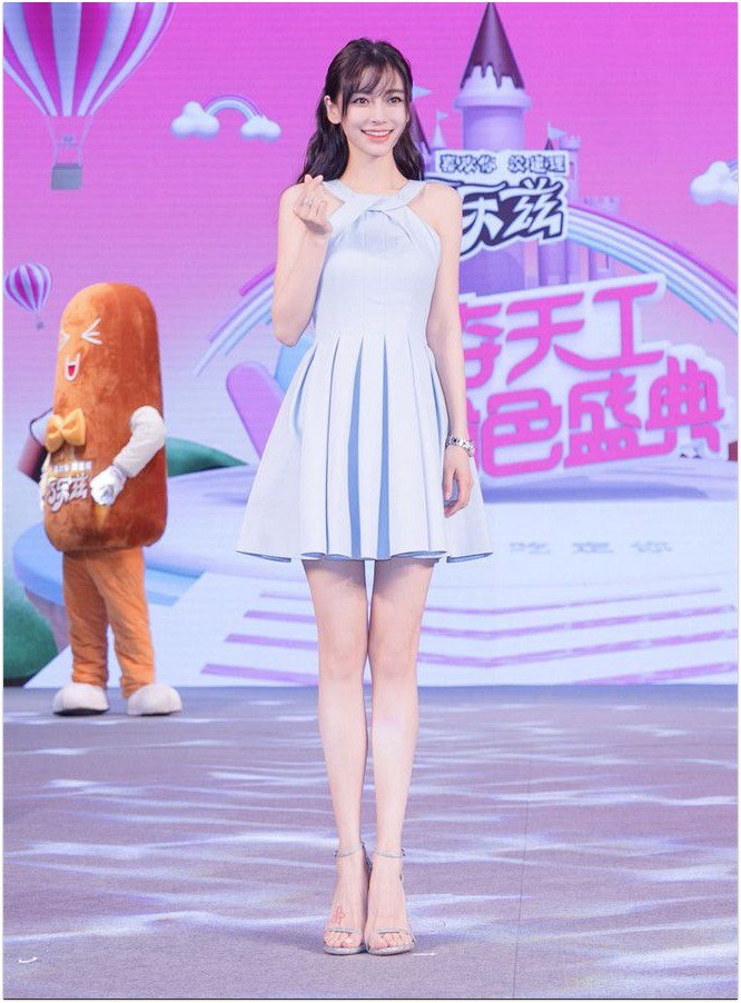 Ảnh người qua đường chụp Angelababy amp;#34;vạch trầnamp;#34; vóc dáng thật của bà xã Huỳnh Hiểu Minh - 7