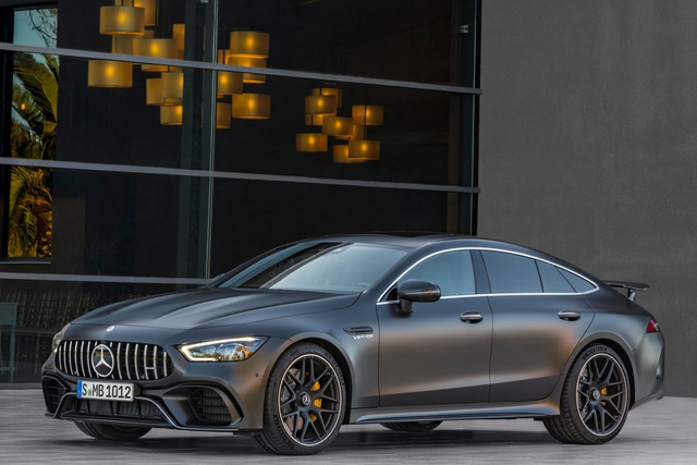 Mercedes-AMG GT 63 S chào hàng đại gia Việt: Giá hơn 12 tỷ đồng, đắt hơn GT R của Nguyễn Quốc Cường, mạnh ngang siêu xe - Ảnh 2.