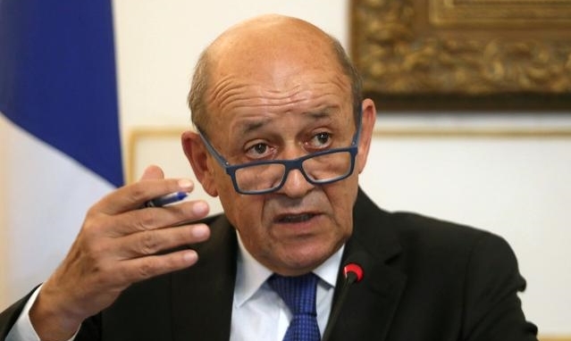 Ngoại trưởng Pháp Jean-Yves Le Drian phát biểu tại một cuộc họp báo ở Ai Cập hồi tháng 9/2019. Ảnh: Reuters.