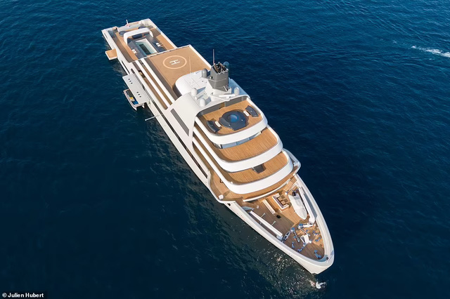 Chiêm ngưỡng siêu du thuyền của ông chủ Chelsea: Giá bằng... hơn 1.200 chiếc Lamborghini Aventador, không khác khách sạn 5 sao trên biển - Ảnh 3.