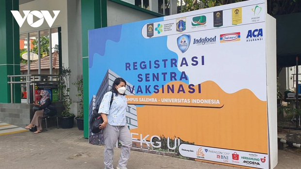 Vì sao số ca mắc Covid-19 ở Indonesia đột ngột giảm hơn 94%, thấp nhất trong 1 năm qua? - Ảnh 2. Vì sao số ca mắc Covid-19 ở Indonesia đột ngột giảm hơn 94%, thấp nhất trong 1 năm qua? - Ảnh 2.