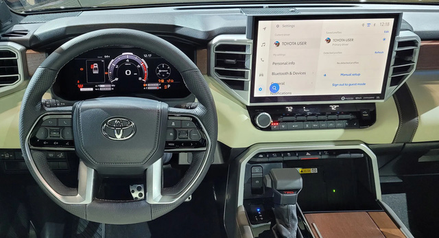 Khám phá màn hình trên Toyota Tundra 2022: Xịn và to chưa từng có, hiện đại như Lexus, có trợ lý ảo Hey Toyota - Ảnh 2.