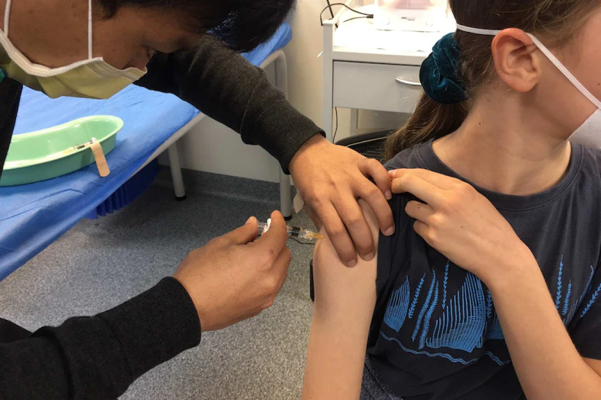 Tại Australia, hiện chỉ có trẻ em từ 12 tuổi trở lên được tiêm vaccine Pfizer hoặc Moderna. (Ảnh: NBC News)