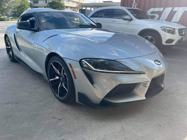 Toyota Supra 2021 đầu tiên về Việt Nam: Chung nền tảng với BMW Z4, gây sốc khi từng được chào giá khoảng 6 tỷ đồng - Ảnh 1.