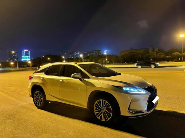 Giữ giá như Lexus RX 350: Chạy 1 năm bán lại vẫn đắt chẳng thua xe mới - Ảnh 1.