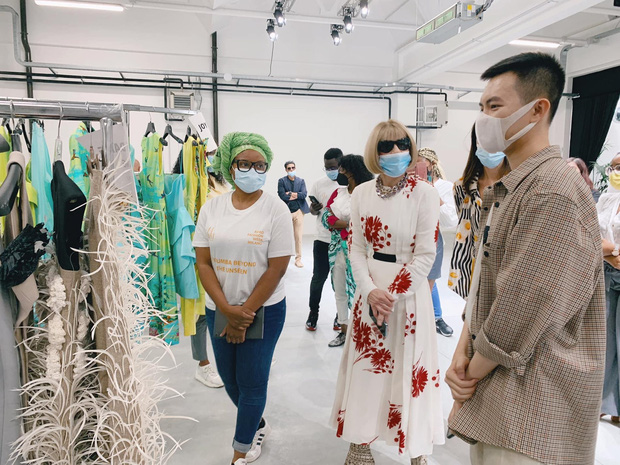 Hỏi chuyện NTK Việt được góp mặt tại Milan Fashion Week: Đến giờ vẫn chưa hết bồi hồi, tiết lộ thêm tính cách thật của 2 hung thần làng mốt - Ảnh 6.